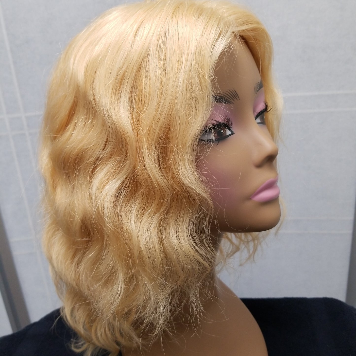 Standard DD Wavy Closure Wig 10" Platinum Blonde #613 - SL007