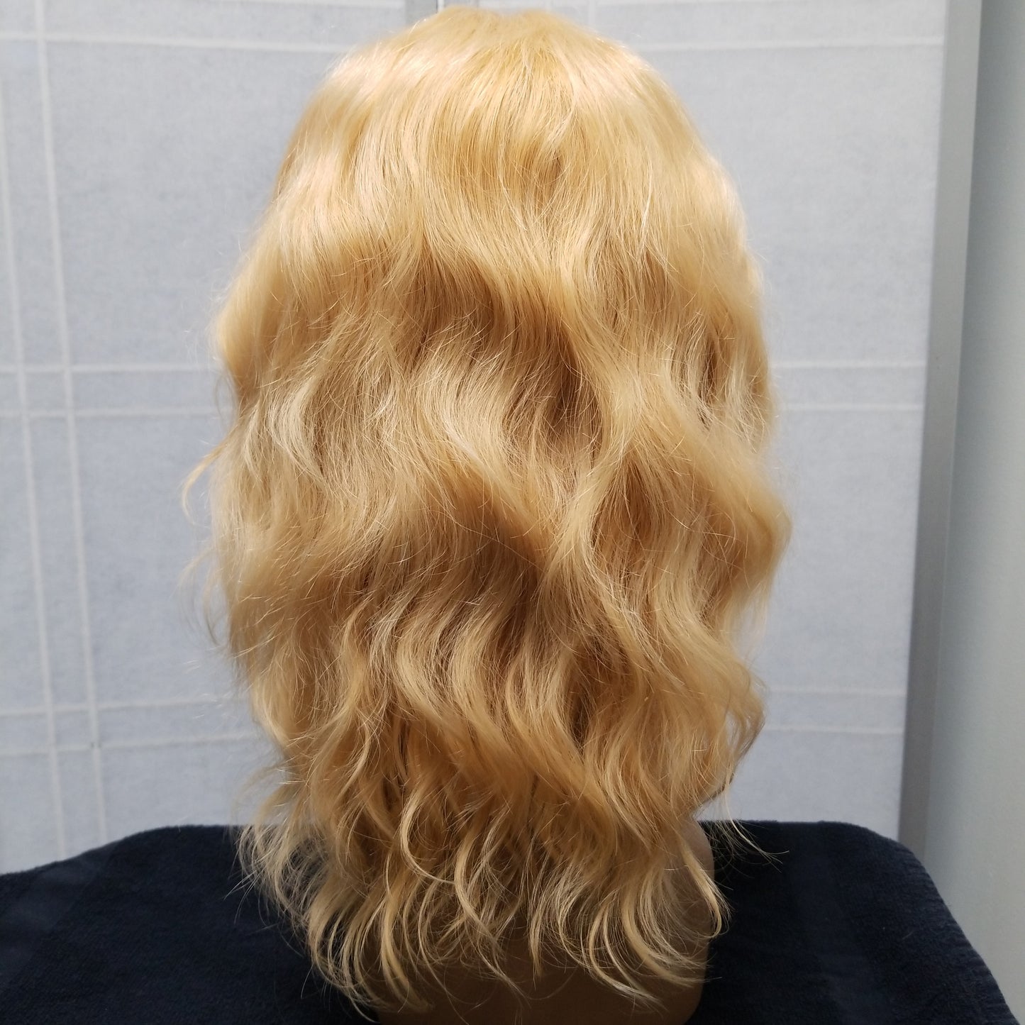 Standard DD Wavy Closure Wig 10" Platinum Blonde #613 - SL007