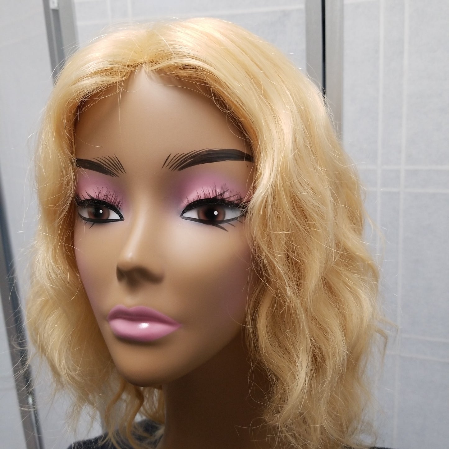Standard DD Wavy Closure Wig 10" Platinum Blonde #613 - SL007